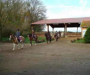 photo Le centre questre de la contance - gite de groupe Robert Magny Laneuville A 3422