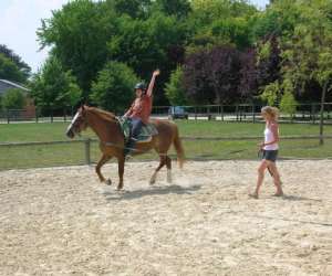 photo Equitation, centre equestre du g�te loisirs mery Mery Sur Seine 3473