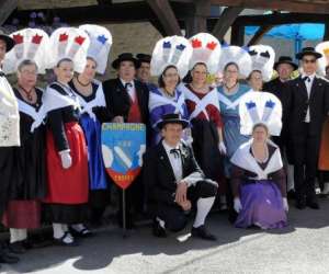 photo Association jeune champagne  - danses et chants traditionnels  Troyes 4369