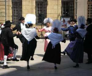 photo Association jeune champagne  - danses et chants traditionnels  Troyes 4370