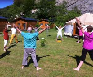 photo Mercedes cours de yoga Grange L Eveque 4388