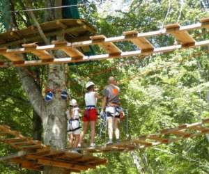 photo Jura monkey forest Doucier 2985