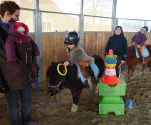 photo Poney club pirouette Les Repots 2424