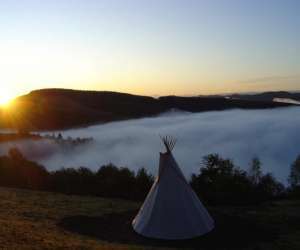 photo Tipis cantal Montsalvy 2762