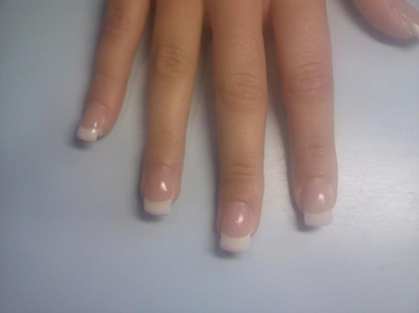 Pose De Faux Ongles En Gel à Clermont Ferrand 63000