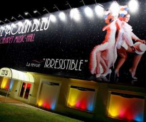 photo Cabaret music hall le moulin bleu Thiers 3501