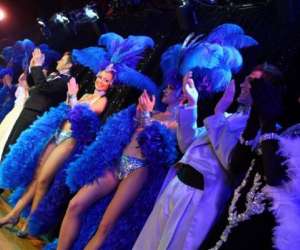 photo Cabaret music hall le moulin bleu Thiers 3505