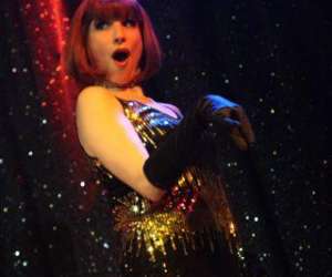 photo Cabaret music hall le moulin bleu Thiers 3508