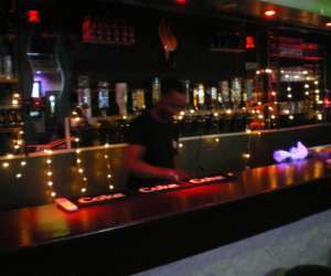 Deep Devient La Taniere Bar Restaurant Clubbing