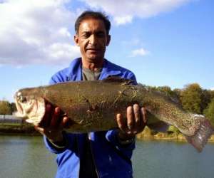 photo Peche de la truite et carpodrome Magny Les Hameaux 5031