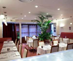 photo Le yacht 55 Paris 8eme Arrondissement 12186