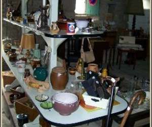 photo Brocante la caverne de l'ours Ahun 3036