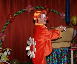 photo Anniversaire enfant clown magie nico-choco Toulouse 2487