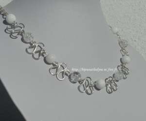 photo Nathalyne cratrice de bijoux en pierres naturelles Nailloux 4446