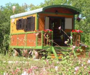 photo Roulottes et gite de florena en aveyron Firmi 6337