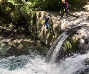 photo Vertikarst - splologie, canyoning, escalade Auzat 8386