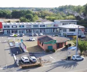 photo Ple commercial l'albizia Montech 10325