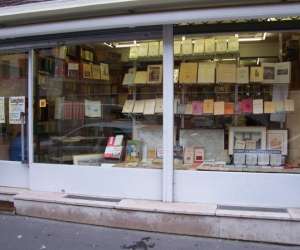 Le Bouquiniste Le Bouquiniste