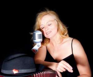 photo Chanteuse - musicienne marie-elyse Amiens 4137