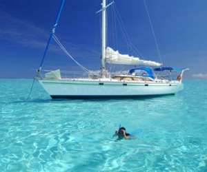 Tahiti Sailing Charter