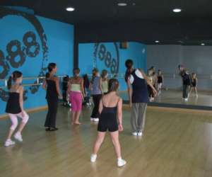 photo Salle d'activites physiques et sportives 8.8.8. Mamoudzou 3666