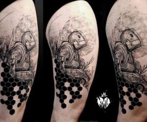 Carry Graphik Tattoo