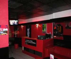 Black And White Pub-bar Black And White Pub-bar