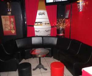 photo Black and white pub-bar Sens 4384