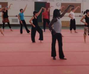 photo Zedeka cours de coupe decale et danse africaine dijon Chenove 4141