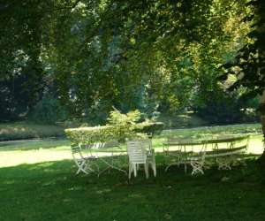 photo Abbaye de beze, son parc et son jardin de fleurs  Beze 4863
