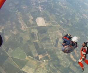 photo Centre de parachutisme paris nevers Nevers 5077