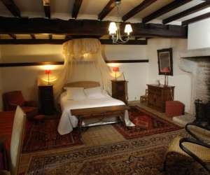 photo Delphine et markus schaefer chambres et tables d'htes ' chateau de messey ' Ozenay 2946