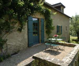 photo Delphine et markus schaefer chambres et tables d'htes ' chateau de messey ' Ozenay 2950