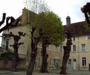 photo Musee des arts nafs et populaires de noyers Noyers 3916