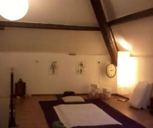 photo Postula sylviane relaxologue atsu zen - la relaxation par le toucher  Ayeneux 7850