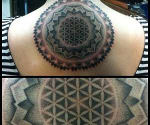 photo Freak chic tattoo piercing Bulle 2300