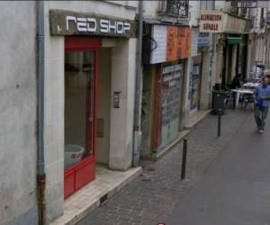 Red Shop Red Shop