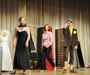 photo Act'amuse troupe et atelier de thtre amateur Blere 5113