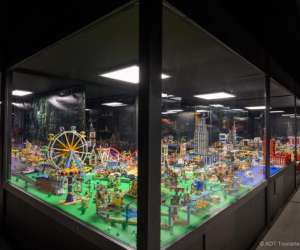 photo Exposition briquestore en briques lego Chateau Renault 7300