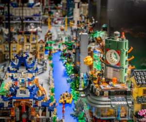 photo Exposition briquestore en briques lego Chateau Renault 7301