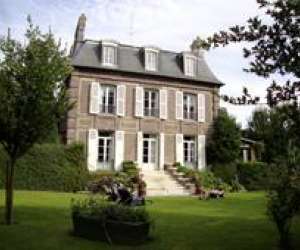 photo Loc meubles- chambres et table d'hôtes de la pommeraye Morgny La Pommeraye 3759