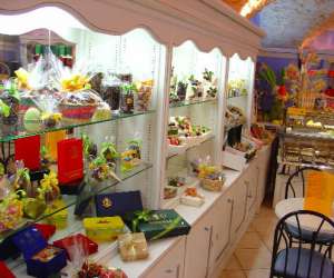 photo Salon de the chocolaterie leonidas Nimes 1671
