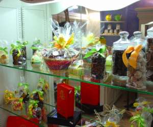 photo Salon de the chocolaterie leonidas Nimes 1674