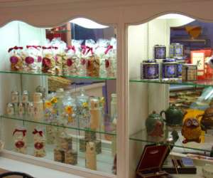 photo Salon de the chocolaterie leonidas Nimes 1676