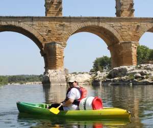 photo Canoe kayak vert Collias 13665