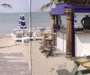 Au Robinson - Plage Prive - Restaurant