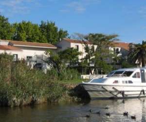 Hotel Canal Aigues Mortes Camargue