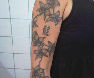 photo Chamyno tattoo Caissargues 5131