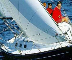 photo A bord  voile - location de voiliers  Le Cap D Agde 10029
