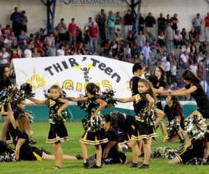 Thir'teen Girls Pompoms Girls Thir'teen Girls Pompoms Girls